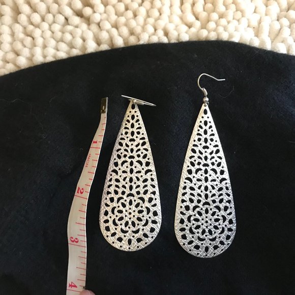 Silver color drop earrings - Picture 3 of 3
